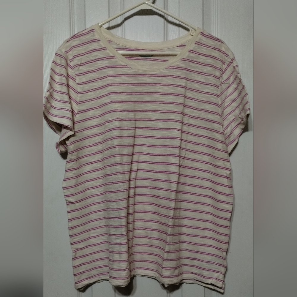 Old Navy Women’s Size XXL Purple and Cream Striped T-shirt